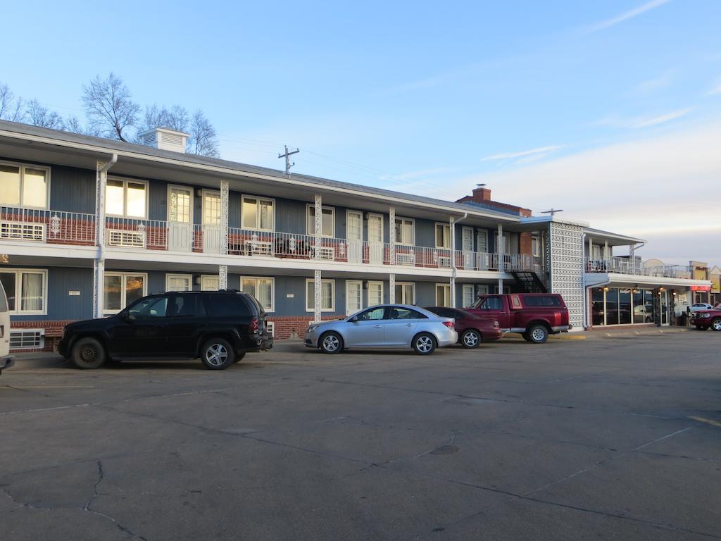 Midtown Western Inn - Kearney Exterior photo